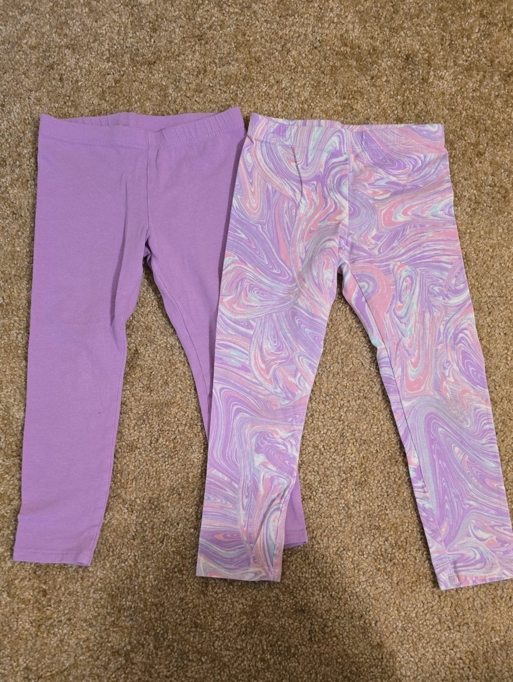 Girls' Lavender Solid & Swirl Leggings Set